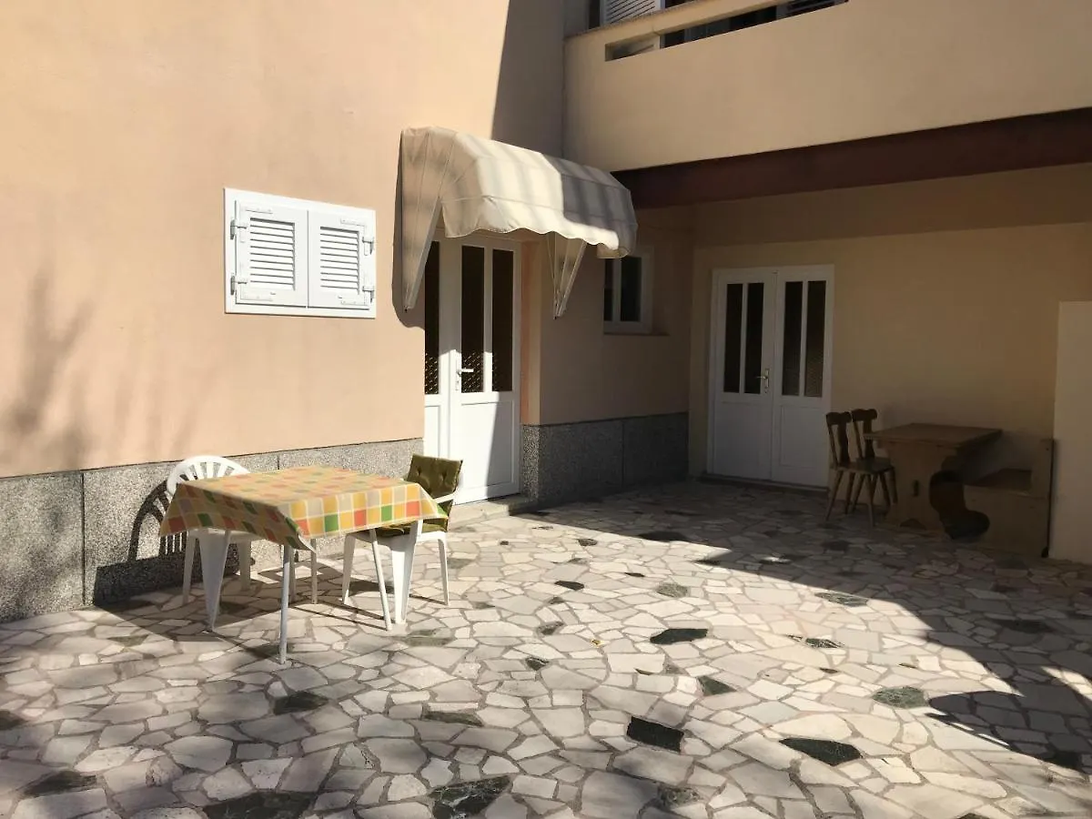 Summer Rooms Baska 2