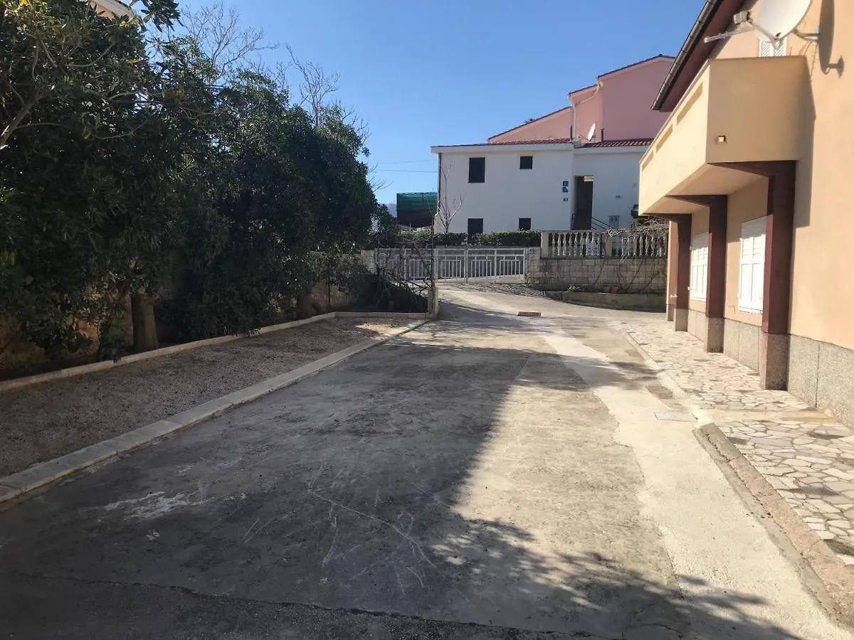Summer Rooms Baska 2 0*, Baska (Krk)