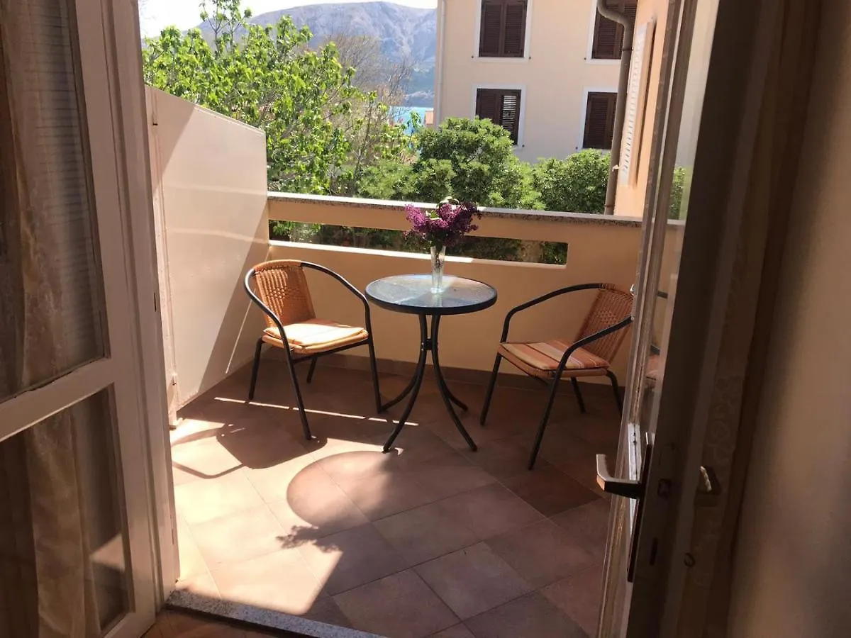 Gostinjska kuća Summer Rooms Baska 2