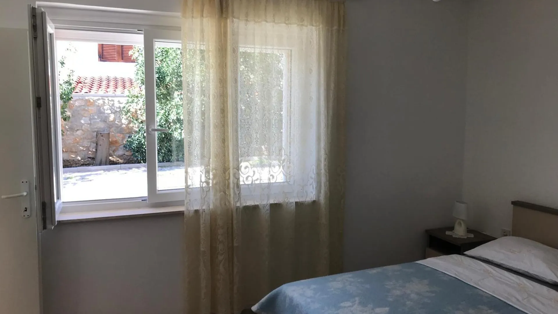 Guest house Summer Rooms Baska 2 Croatia